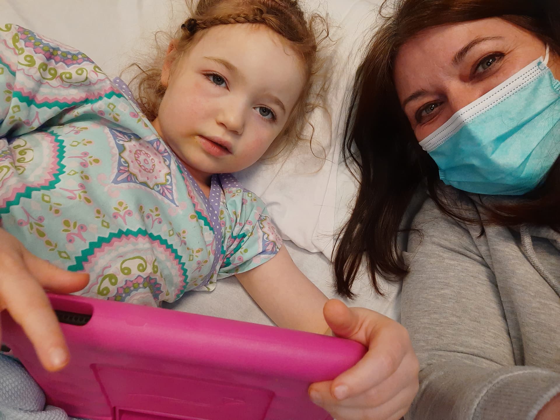 Cuddles and cartoons with mum in hospital
